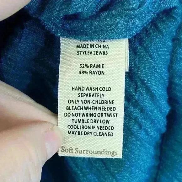 Soft Surrondings Blue 3/4 Sleeve Crinkle‎ Textured Button Accents Tunic Size L - Picture 13 of 14